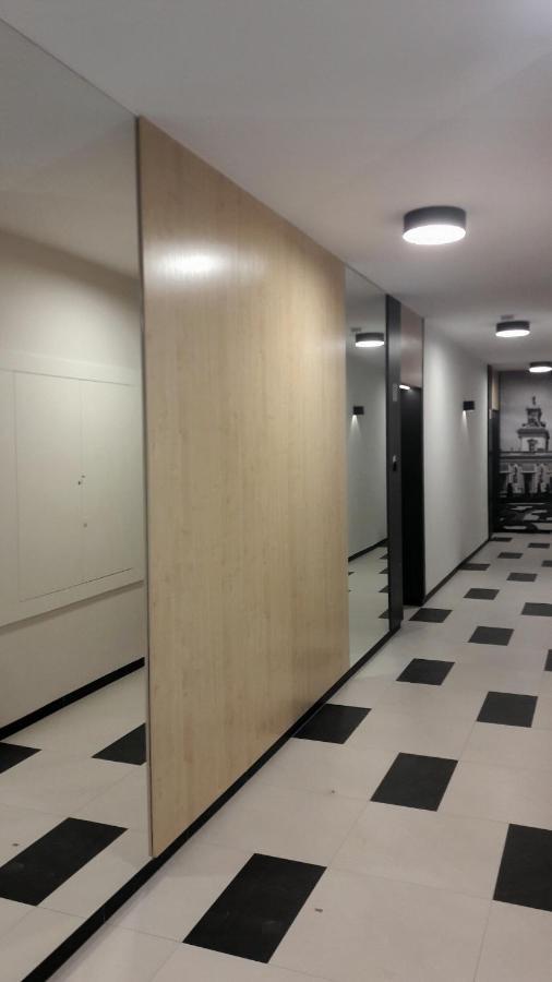 Silver Apartment In Wilanow Varşovia Exterior foto